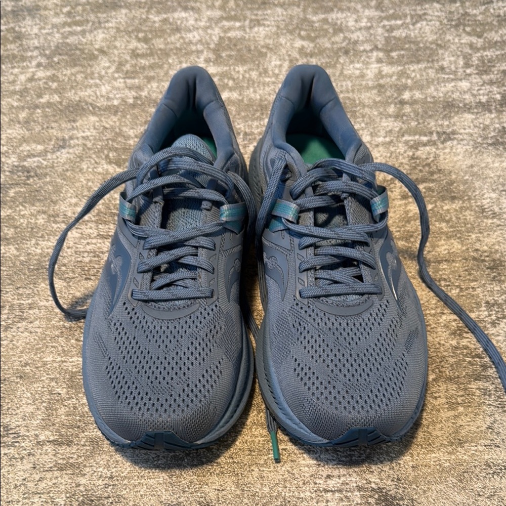 Saucony Blue-Gray Athletic Shoes with Breathable Mesh and Cushioned Midsole